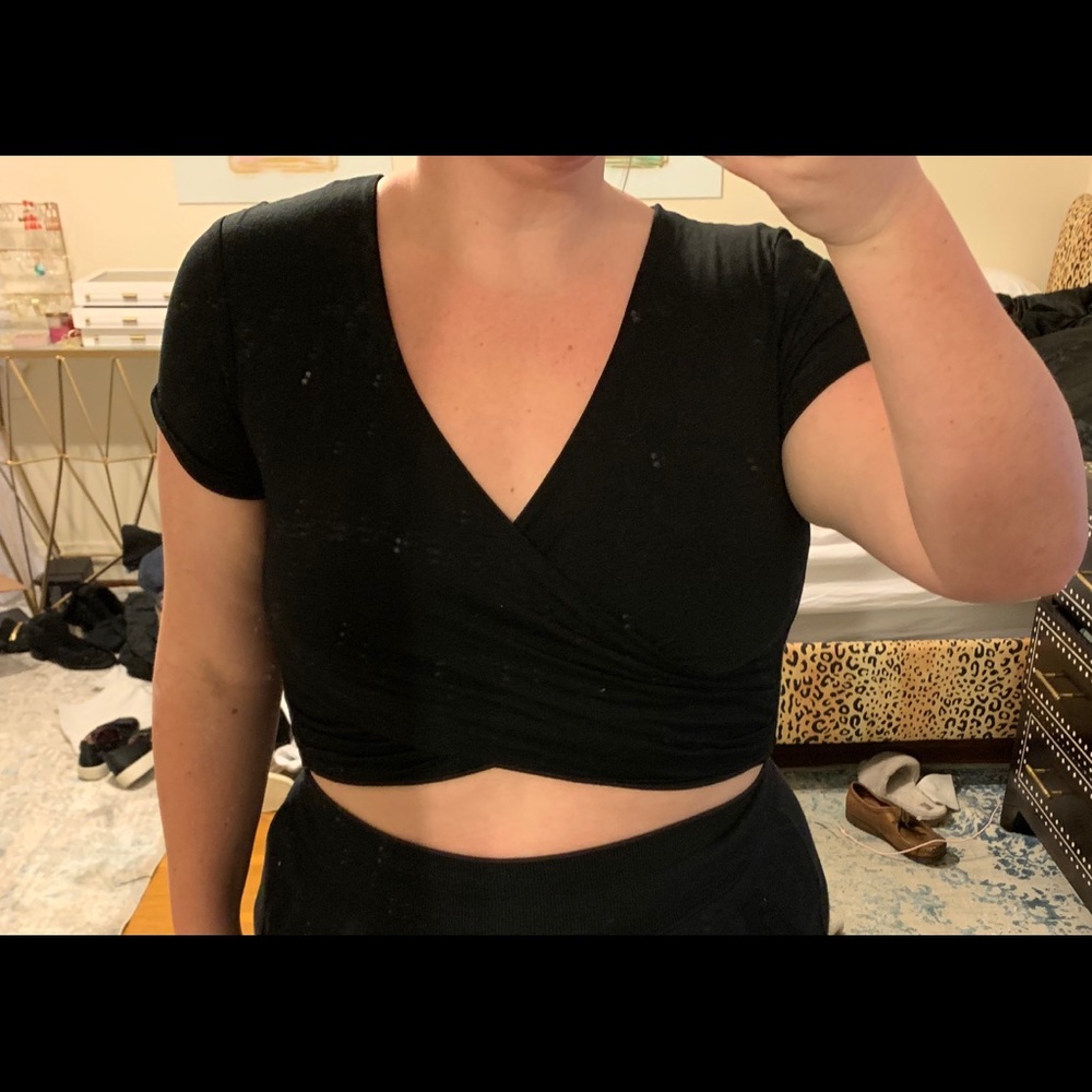 Black crop top